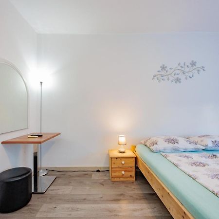 Crowonder Lucky Holiday House With Pool And Patio 30 Meters From The Beach Zára Kültér fotó