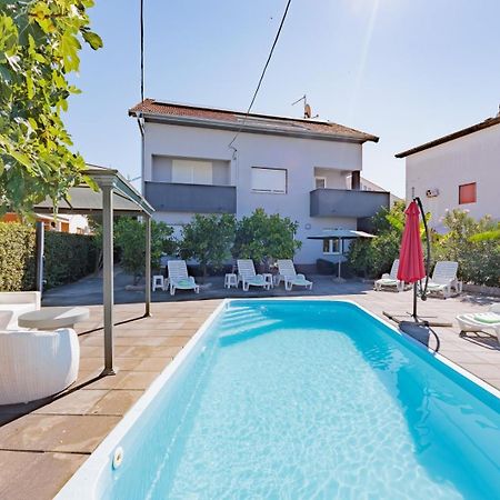 Crowonder Lucky Holiday House With Pool And Patio 30 Meters From The Beach Zára Kültér fotó