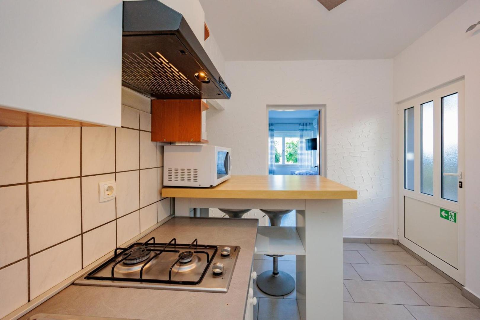 Crowonder Lucky Holiday House With Pool And Patio 30 Meters From The Beach Zára Kültér fotó