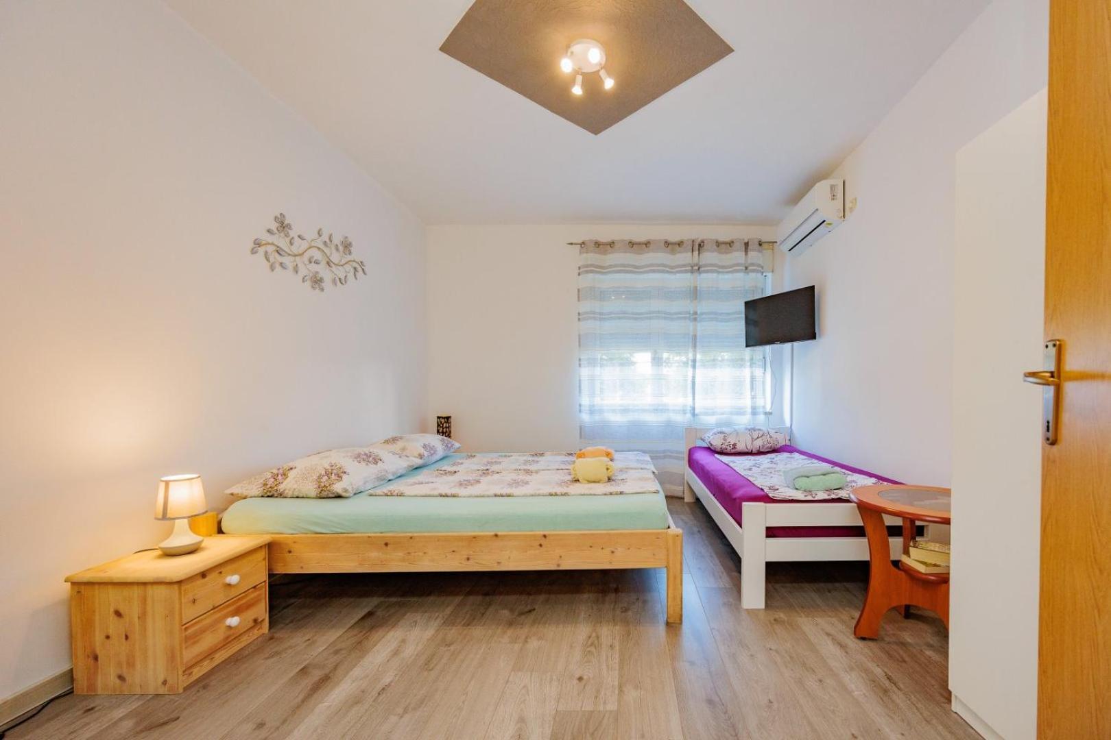 Crowonder Lucky Holiday House With Pool And Patio 30 Meters From The Beach Zára Kültér fotó