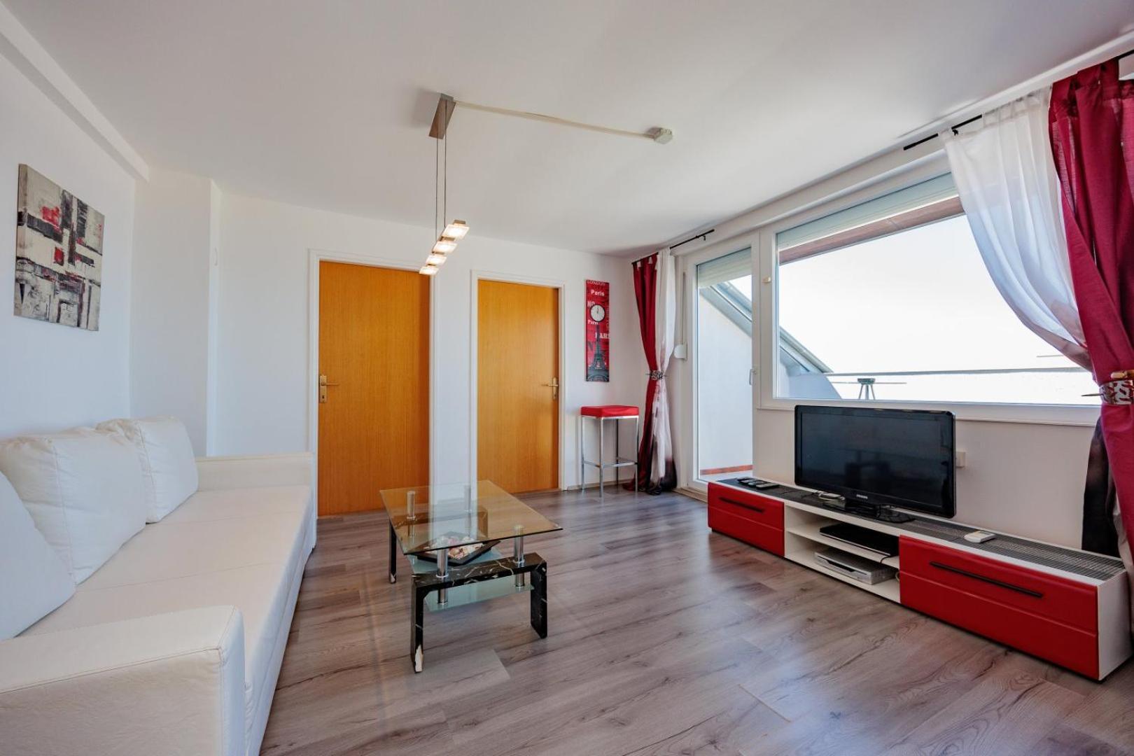 Crowonder Lucky Holiday House With Pool And Patio 30 Meters From The Beach Zára Kültér fotó
