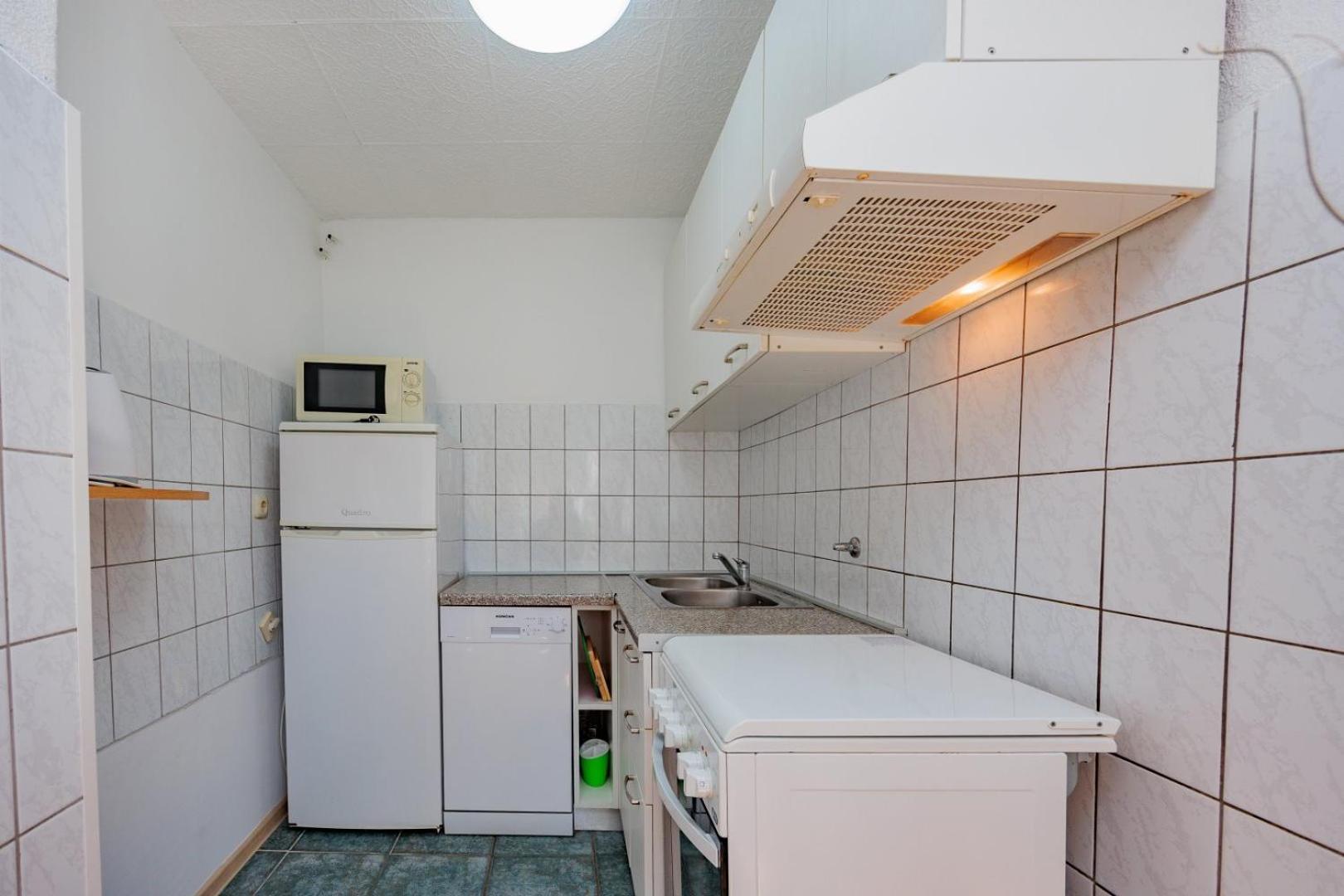 Crowonder Lucky Holiday House With Pool And Patio 30 Meters From The Beach Zára Kültér fotó