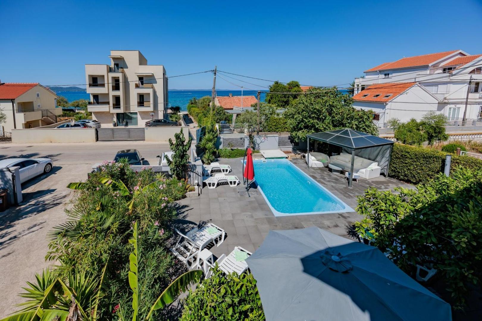 Crowonder Lucky Holiday House With Pool And Patio 30 Meters From The Beach Zára Kültér fotó