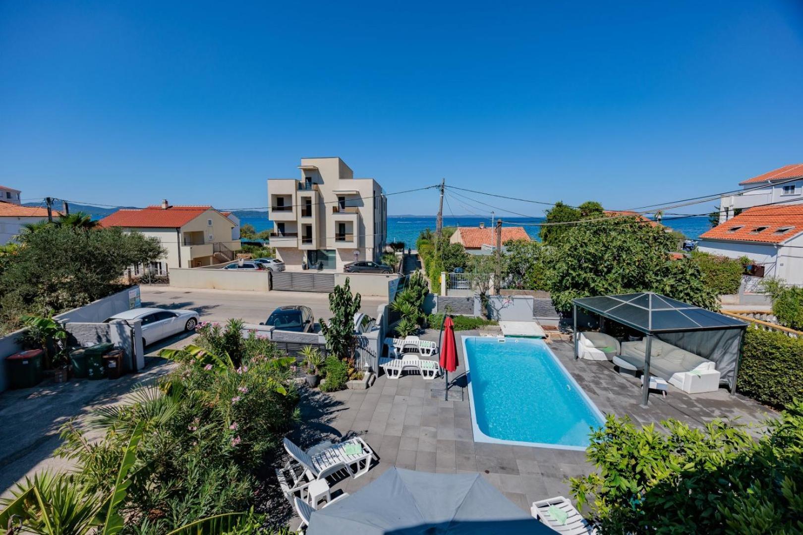 Crowonder Lucky Holiday House With Pool And Patio 30 Meters From The Beach Zára Kültér fotó