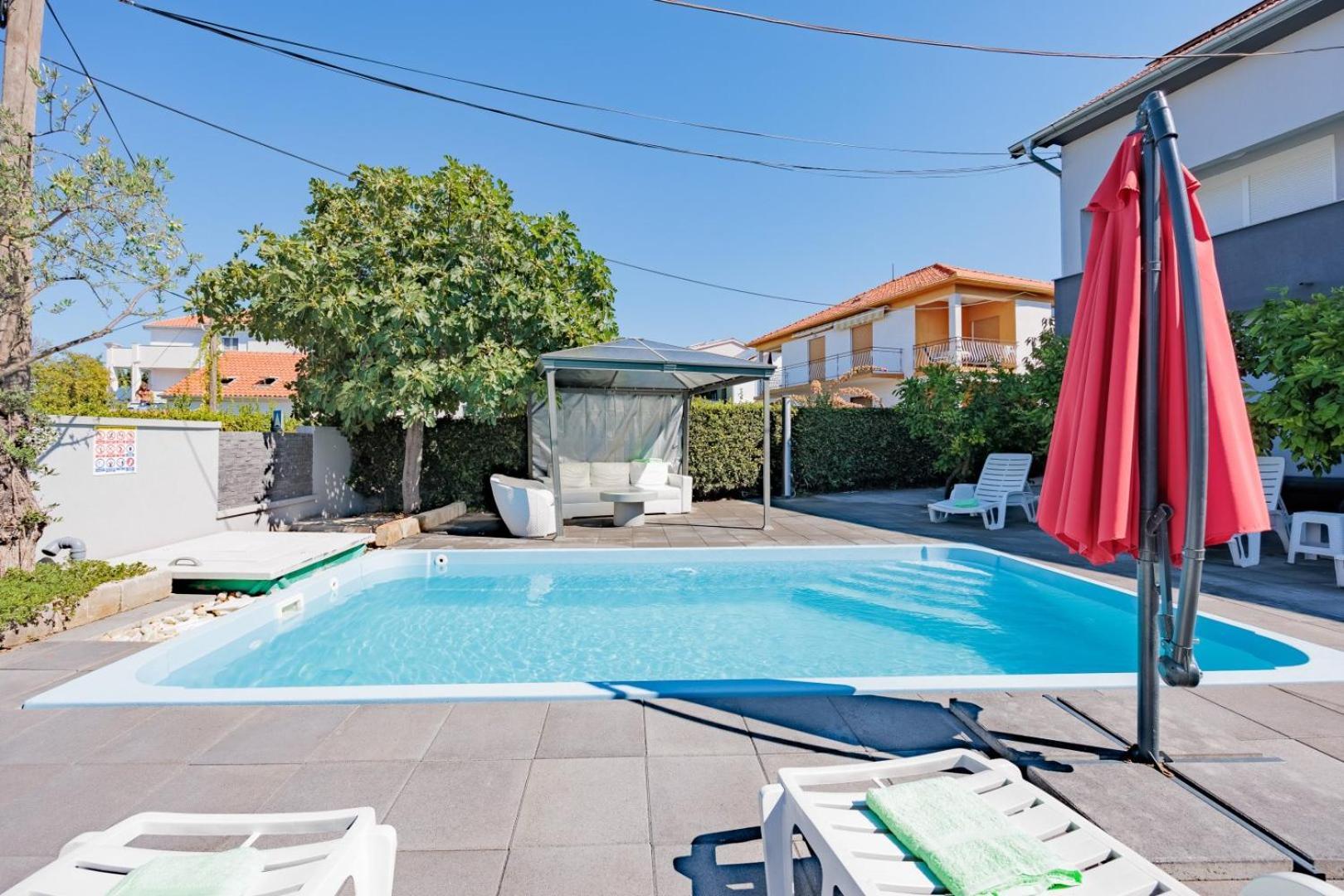 Crowonder Lucky Holiday House With Pool And Patio 30 Meters From The Beach Zára Kültér fotó