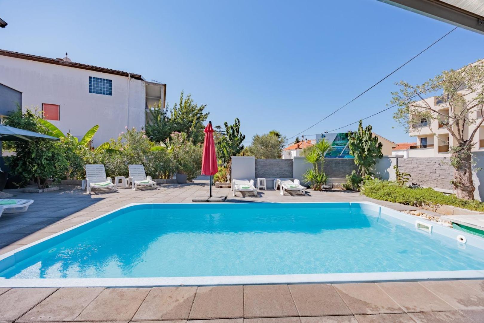 Crowonder Lucky Holiday House With Pool And Patio 30 Meters From The Beach Zára Kültér fotó