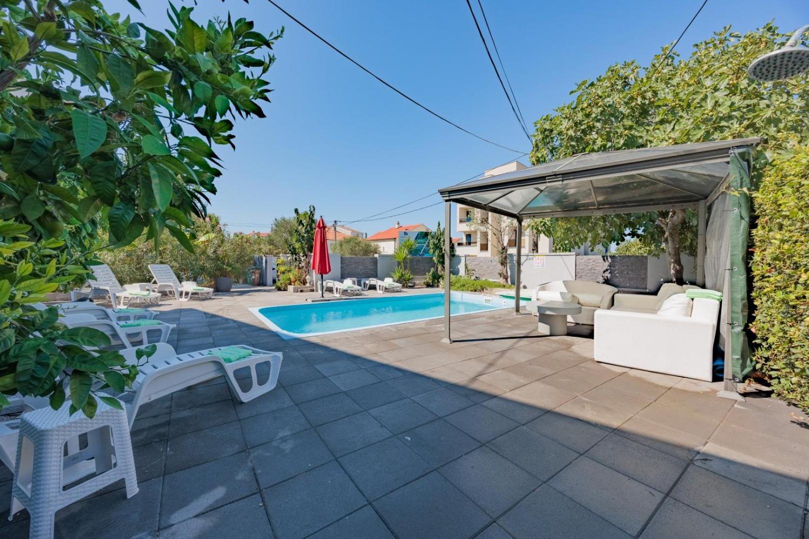 Crowonder Lucky Holiday House With Pool And Patio 30 Meters From The Beach Zára Kültér fotó